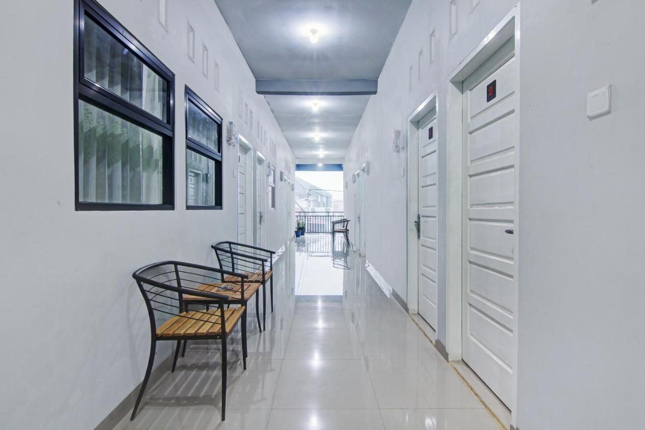Oyo 90704 Nabila Residence Syariah ปาดัง ภายนอก รูปภาพ