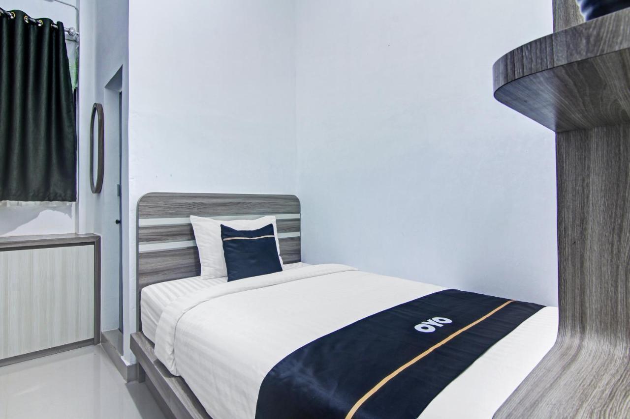 Oyo 90704 Nabila Residence Syariah ปาดัง ภายนอก รูปภาพ